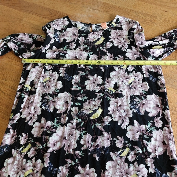 H&M Floral Shift Dress - Picture 11 of 11